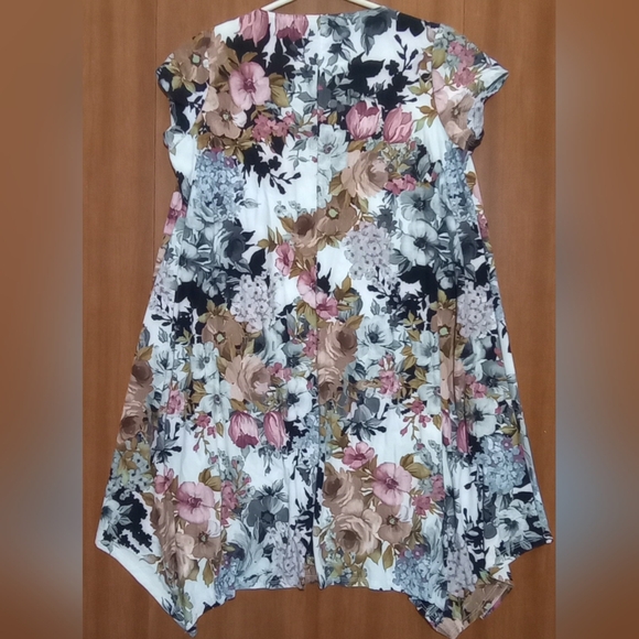 Wilde Summer Dress Size Large Floral Babydoll Style Cap Sleeves Very Pretty NWOT - Picture 4 of 5